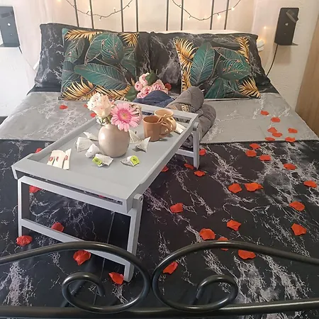 Jolie Maison De Village * Capendu